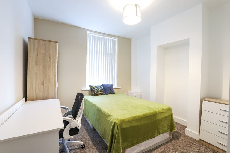 * 6 Bed 6 Bath City Centre HMO – Ultimate Returns of 35.93%