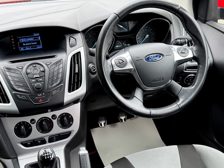 2013 Ford Focus 1.0T EcoBoost Zetec S Hatchback 5dr Petrol Manual Euro 5 (s/s) (125 ps) Hatchback...