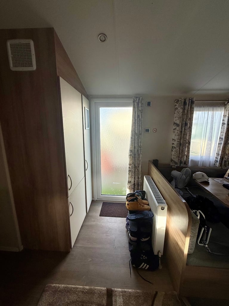 Static Caravan on Felixstowe beach caravan park