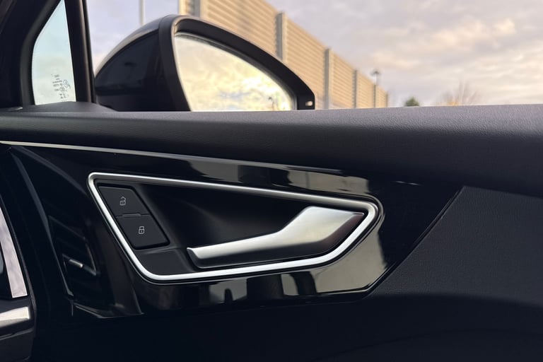 2024 Audi Q4 e-tron Q4 Sportback Black Edition 45 e-tron  210,00 kW SUV Automatic