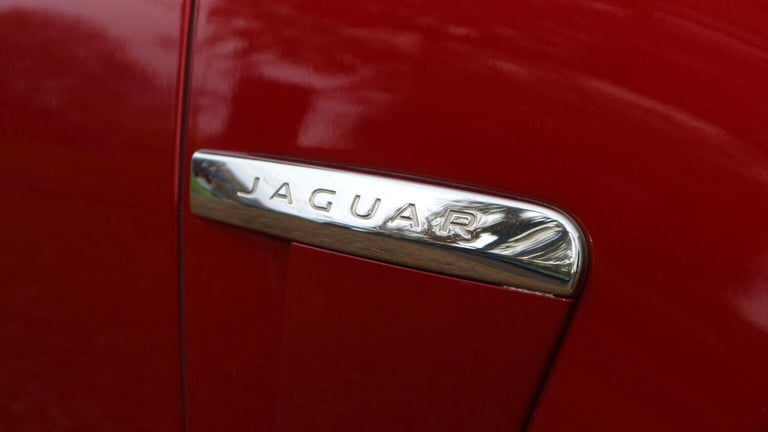 JAGUAR XF 2.2d Portfolio Sportbrake Auto Euro 5 (s/s) 5dr 2015