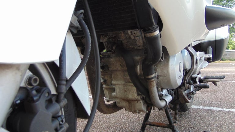 Honda NT650V Deauville 2005 low miles shaft drive Budget Tourer new MOT p/ex ok 