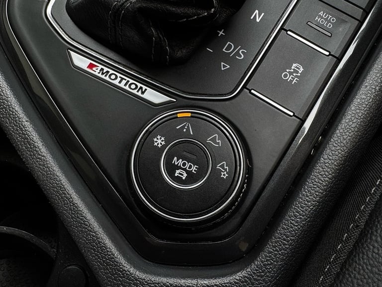 2017 Volkswagen Tiguan TDI R-Line SUV Diesel Automatic