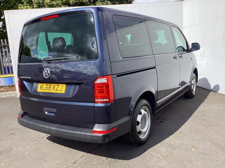 2019 Volkswagen Transporter Shuttle 2.0 TDI BlueMotion Tech S Minibus Double Cab 5dr Diesel Manua...