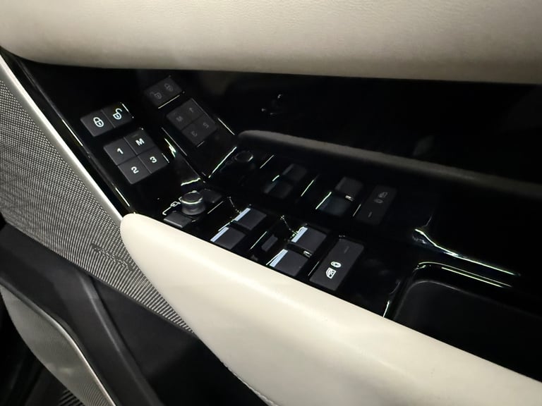 2018 68 RANGE ROVER LAND ROVER VELAR R DYNAMIC HSE D240 2.0 DIESEL 4WD BLACK EU6