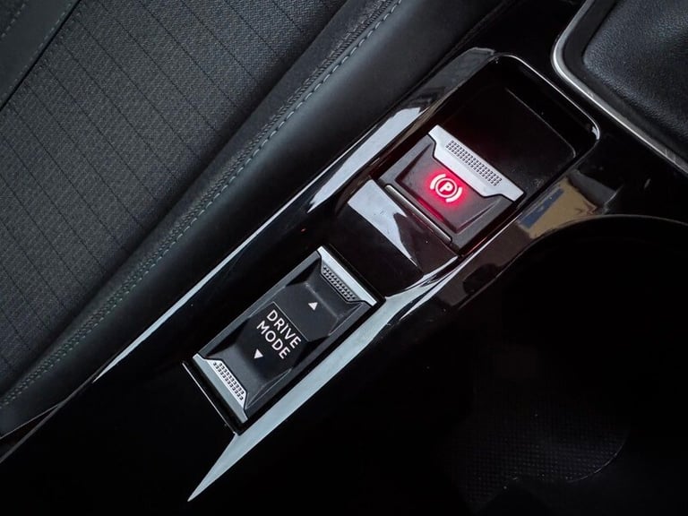 Peugeot 208 PURETECH ALLURE S/S