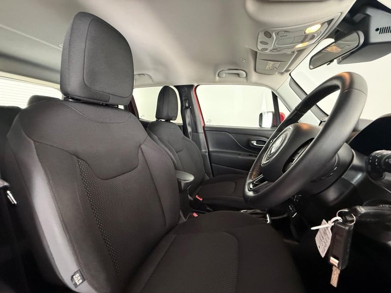 2020 Jeep Renegade 1.3 GSE T4 Night Eagle DDCT Euro 6 (s/s) 5dr ESTATE Petrol Automatic