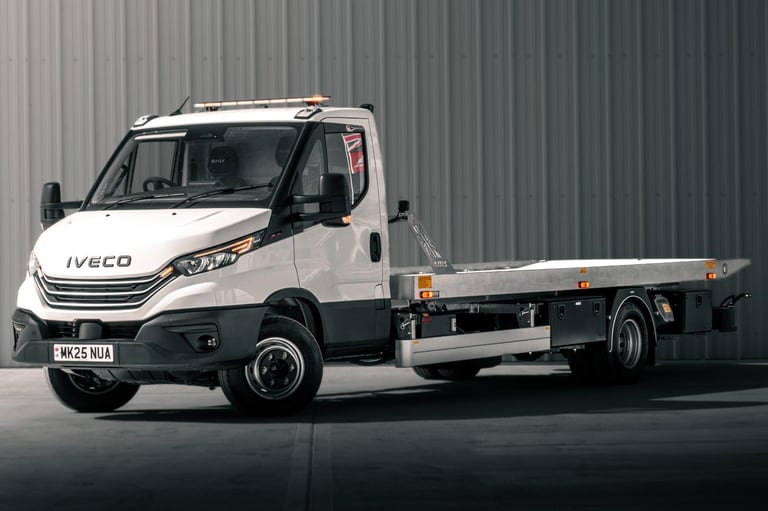 2025 IVECO DAILY 7.2T TILT AND SLIDE RECOVERY TRUCK CAR TRANSPORTER 180BHP