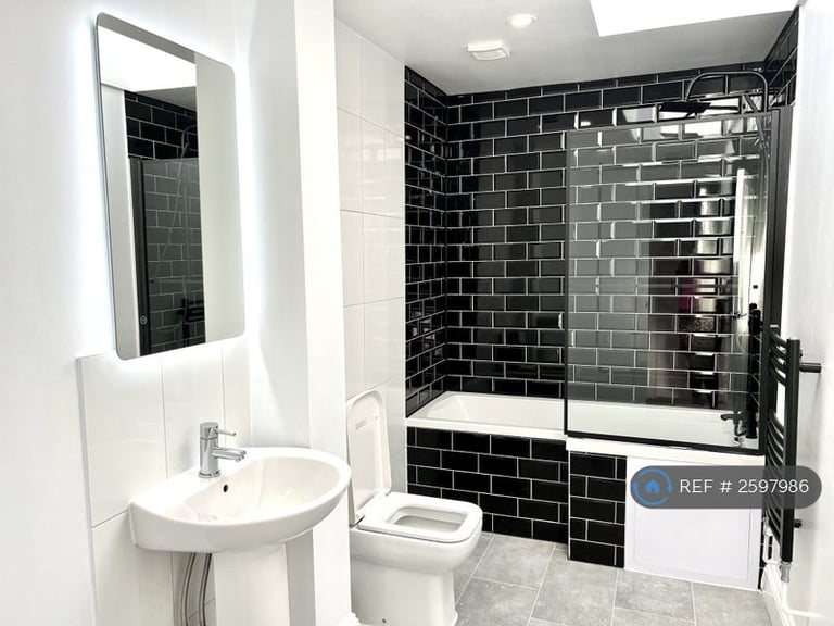 1 bedroom in Viola Close, Basildon, SS15 (#2597986)