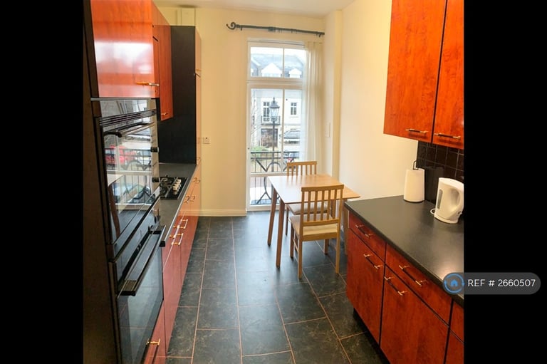 2 bedroom flat in Great Western Road, Aberdeen, AB10 (2 bed) (#2660507)