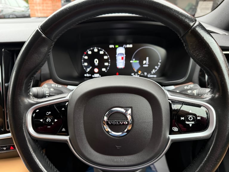 2021 21 VOLVO V60 2.0 T6 - PETROL HYBRID - 340Ps - AWD - INSCRIPTION - 1 OWNER -