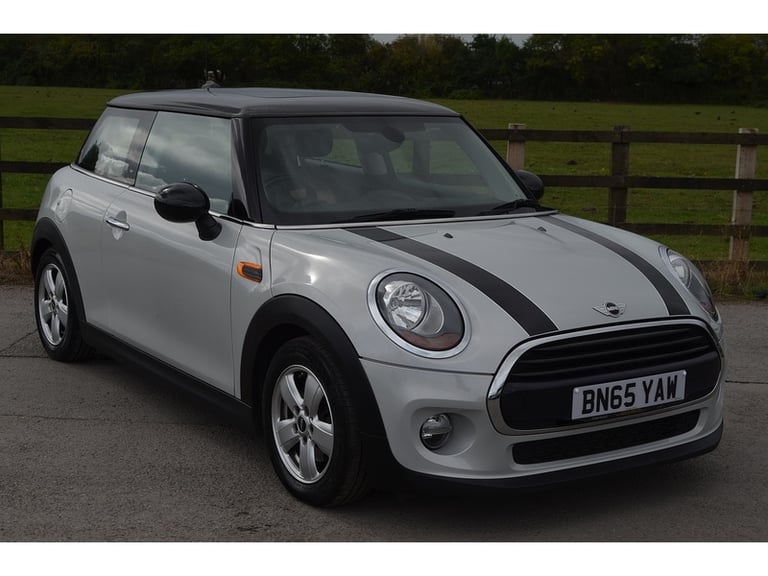 image for 2015 MINI Hatch Cooper Hatchback Petrol Automatic