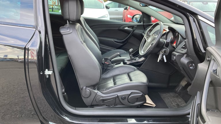 2017 Vauxhall Astra GTC 1.4T 16V 140 Limited Edition 3dr [Nav/Leather] Petrol Coupe Coupe Petrol ...