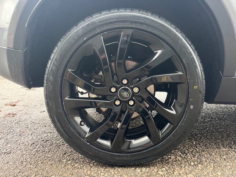 Land Rover Discovery Sport 2.0 Td4 Hse Black Suv 5dr Diesel Auto 4wd Euro 6
