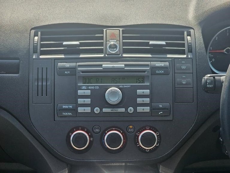 2010 Ford Kuga 2.0 TDCi Zetec 2WD Euro 4 5dr ESTATE Diesel Manual