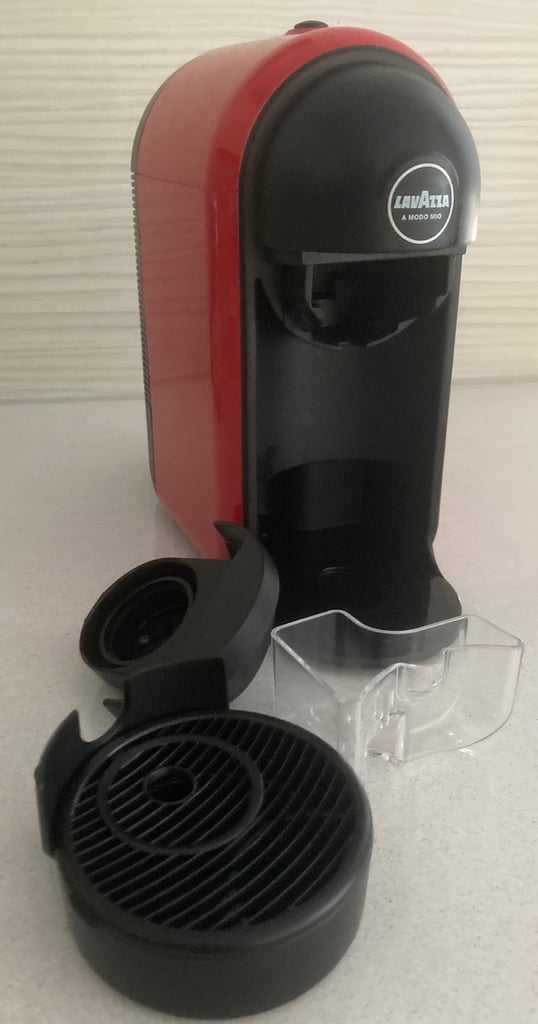 Lavazza A Modo Mia coffee maker, red