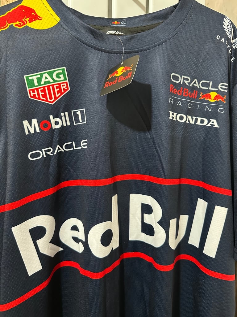 MENS BRAND NEW RED BULL T SHIRT XL