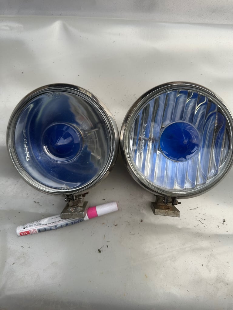 image for No tech lights, one spotlight one fog light