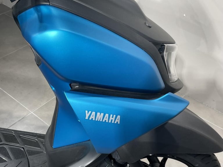 YAMAHA RAYZR 125 IN MATT CYAN - BRAND NEW - IN STOCK - AVAILABLE NOW !