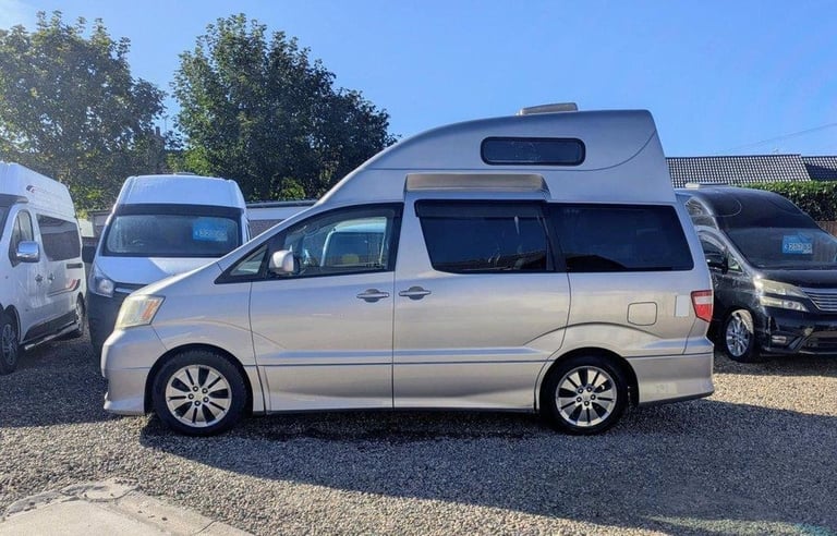 image for 2004 TOYOTA ALPHARD CAMPERVAN