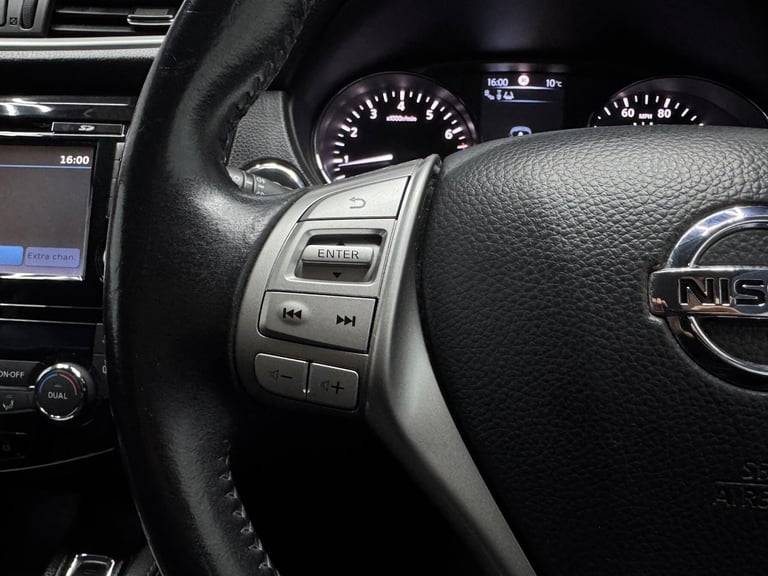 2015 Nissan Qashqai 1.2 DIG-T Tekna XTRON 2WD Euro 6 (s/s) 5dr HATCHBACK Petrol Automatic