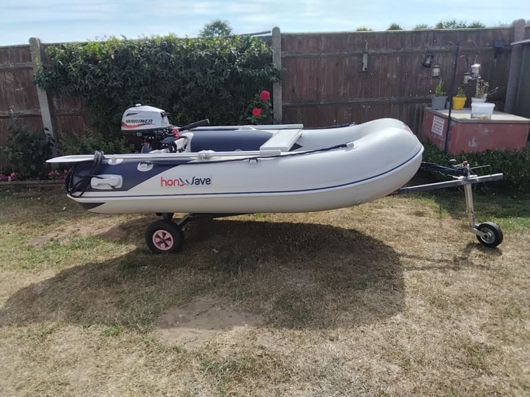 Honwave rib with 2.5 hp four strock outbound 