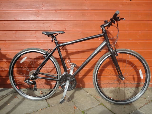 Saracen urban esc hybrid bike, 20 inch lightweight frame, 21 gears