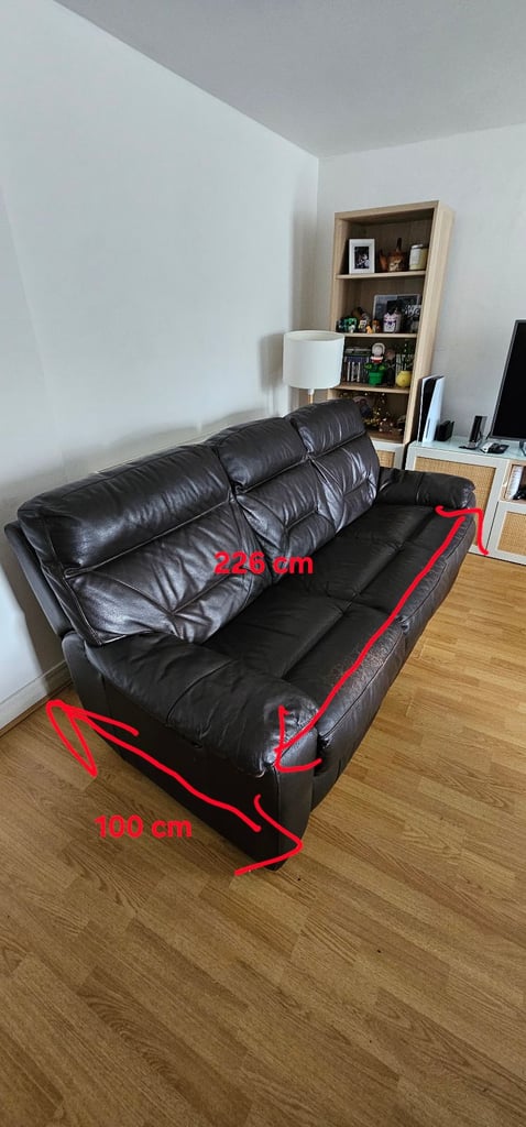 Brown Leather Recliner Sofa - £110 (E13)