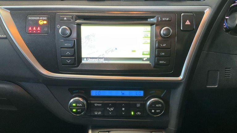 2015 Toyota Auris 1.8 VVT-h Excel CVT Euro 5 (s/s) 5dr HATCHBACK Petrol/Electric Hybrid Automatic