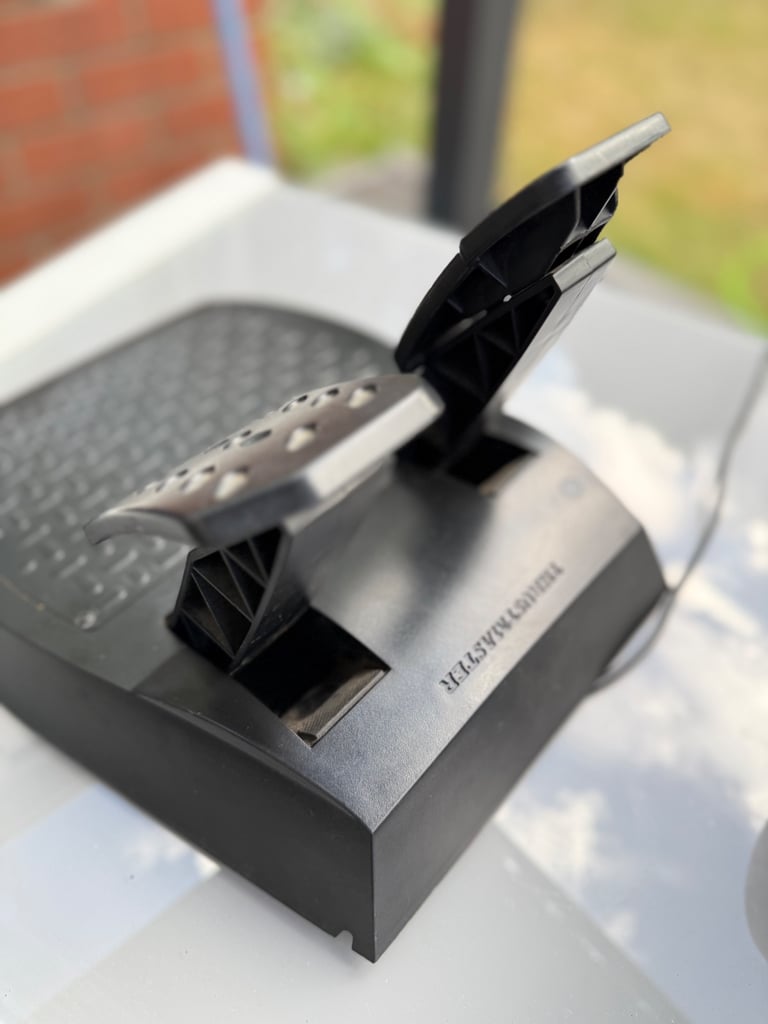 Thrustmaster Ferrari 458 Spider Racing Wheel & Pedals Set Xbox One/Series X|S