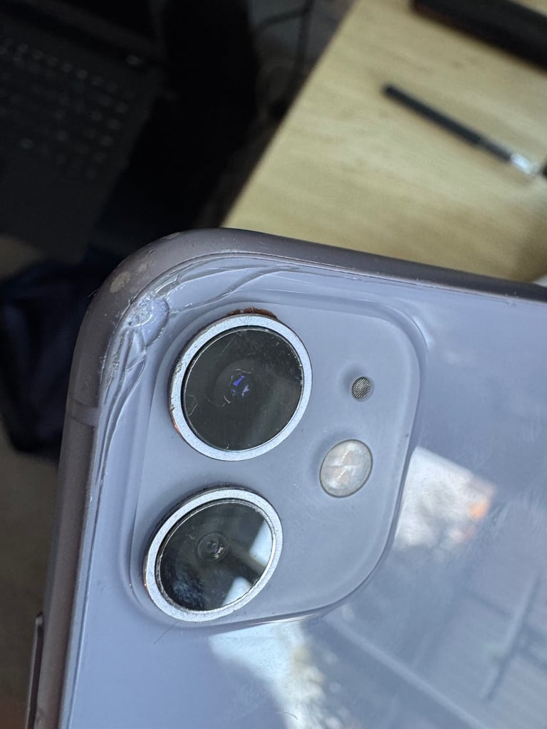 image for iPhone 11 64 GB unlocked Purple 