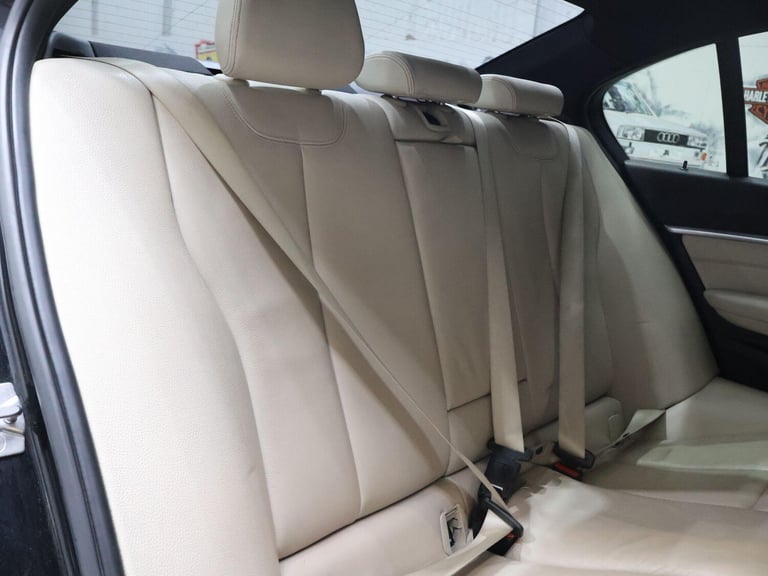 2015 BMW 3 Series 320d EfficientDynamics Sport 4dr Step Auto SALOON DIESEL Automatic