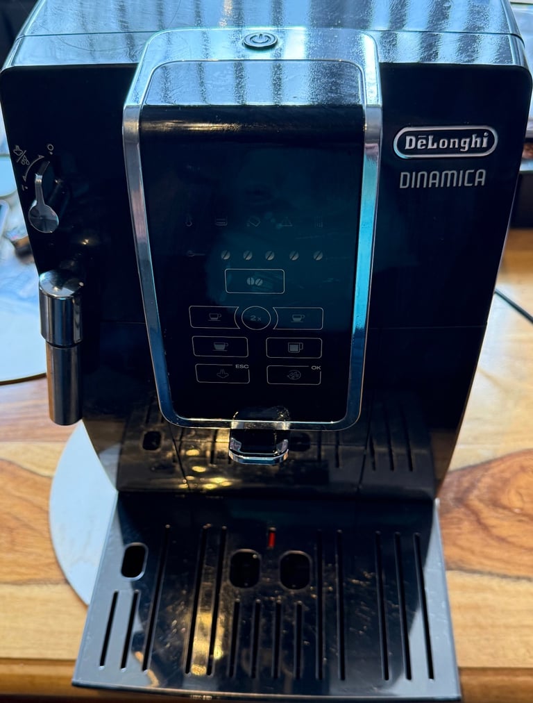 image for DeLonghi Dinamica (Coffee Machine) 