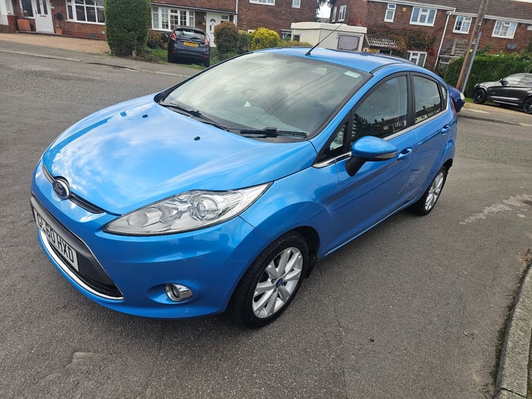 fiesta 1.4 zetec NEW RE.CON ENGINE 98K WITH RECEIPT LONG MOT JUNE 26 NEW CLUTCH 2KEYS drives perfe