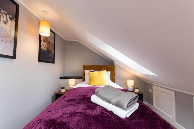 Beautifully Presented 5-Bedroom Terraced Home **COMPANY LET / R2R DEAL**