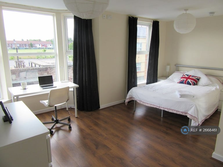 6 bedroom house in Penny Lane, Liverpool, L18 (6 bed) (#2668461)