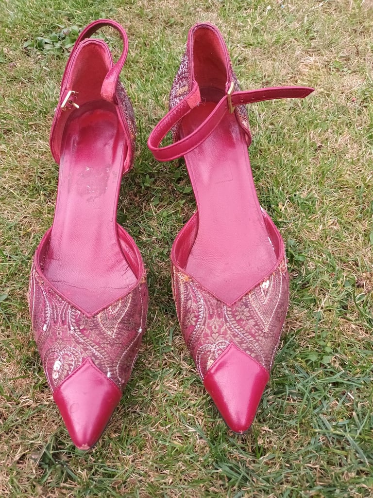 image for Retro stiletto shoes size 5