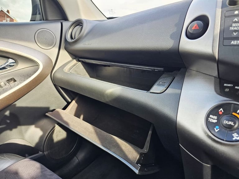 2010 Toyota RAV4 2.2 D-4D XT-R SUV 5dr Diesel Manual 4WD Euro 5 (150 ps) 12 MONTHS MOT ON SA ESTA...