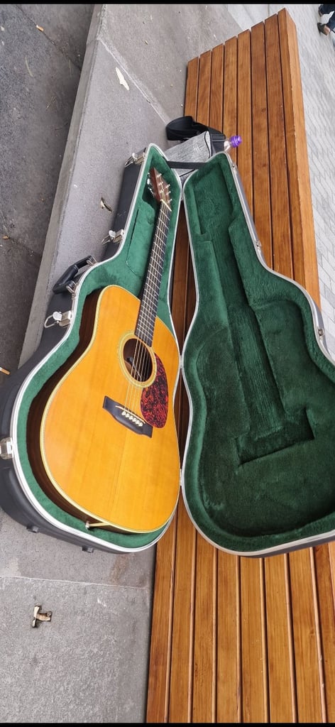 Martin HD28V  2004