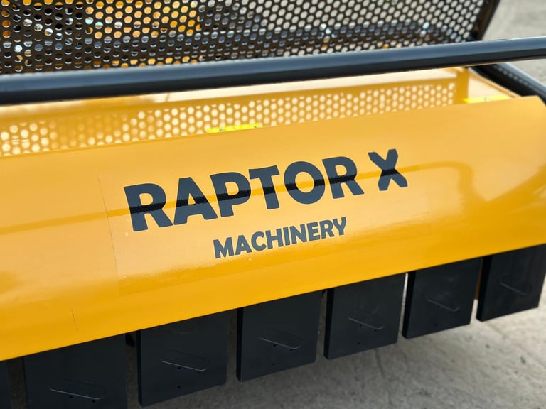 RAPTOR X Pedestrian Track Flail mower * VIDEO * Key Start 13.5HP Briggs & Stratton Engine