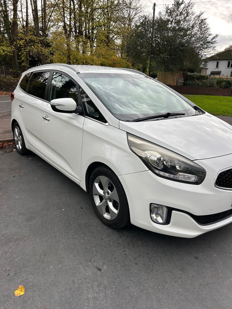 image for Kia, CARENS, MPV, 2015, Manual, 1685 (cc), 5 doors