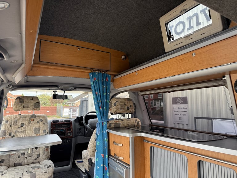 1997 Toyota Granvia Wellhouse 2.7 Petrol Automatic Camper Van 4 Berth