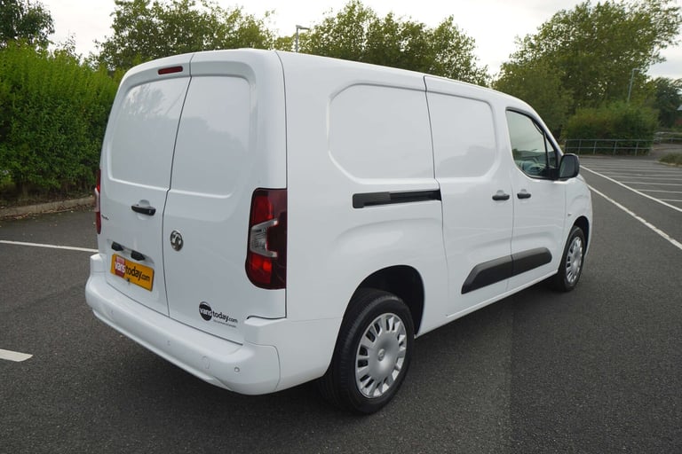 2022 Vauxhall Combo 1.5 Combo 2300 Sportive L2 LWB + 3 Seater + Twin Slider + Top Spec Van Panel ...