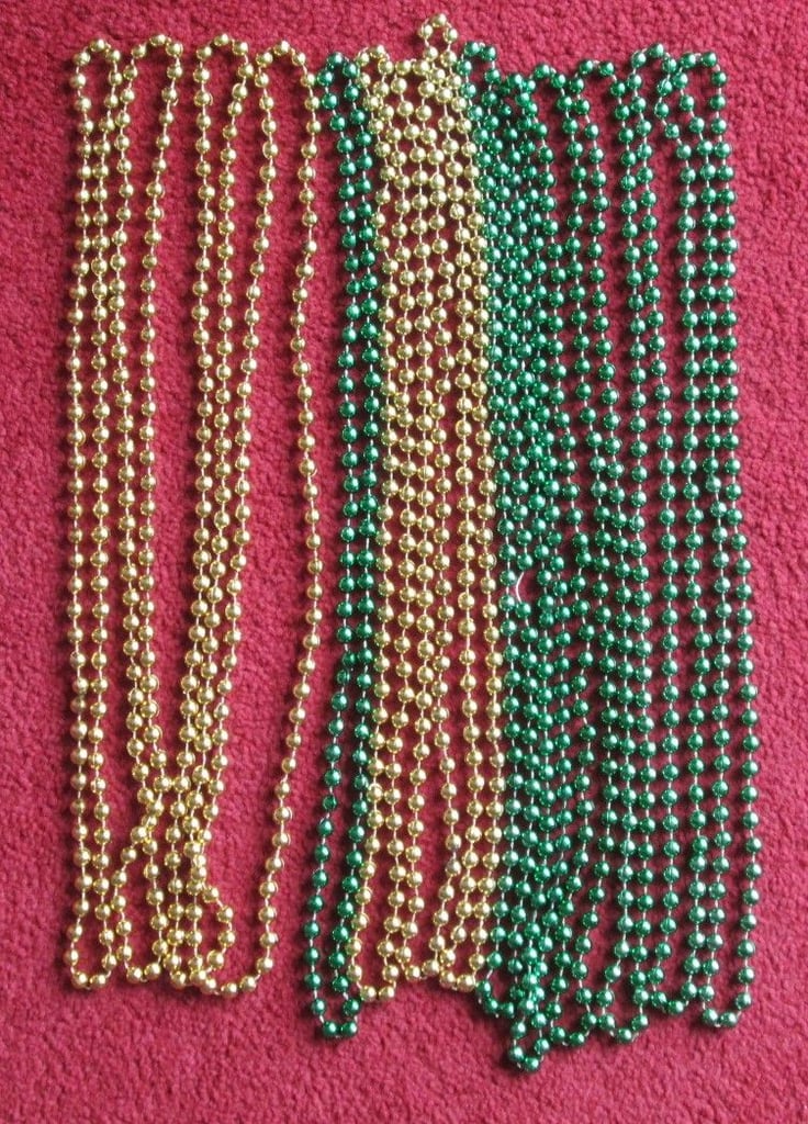 Necklaces/Christmas decorations, green & gold, total 14 - slip on style vgc