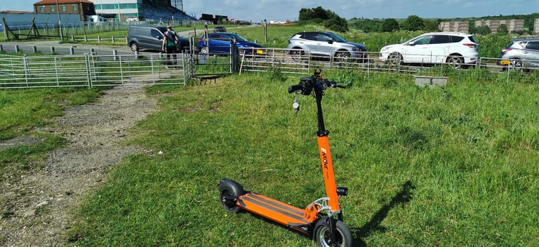 Electric scooter EMOVE 52V 1600W (Made in USA).