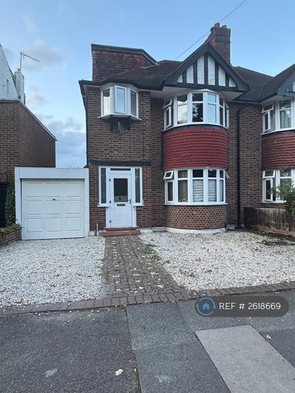 image for 4 bedroom house in West Barnes Lane, New Malden, KT3 (4 bed) (#2618669)