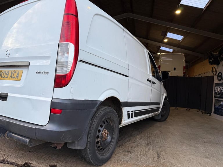 MERCEDES-BENZ VITO 2.1 111CDI Compact Panel Van SWB 5dr 2009