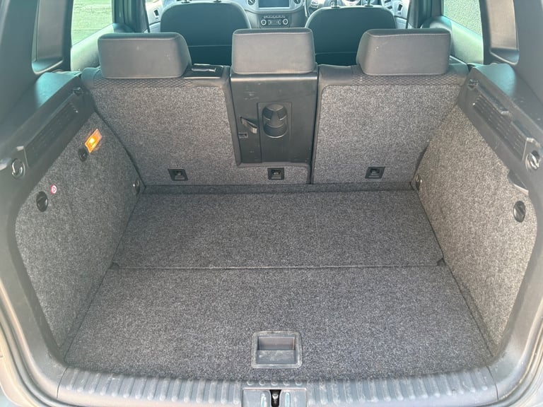 2014 VW Tiguan R-Line 4 Motion, Years MOT