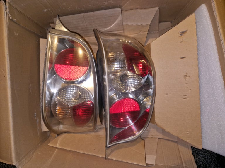 Lexus style lights for Citroën Saxo 