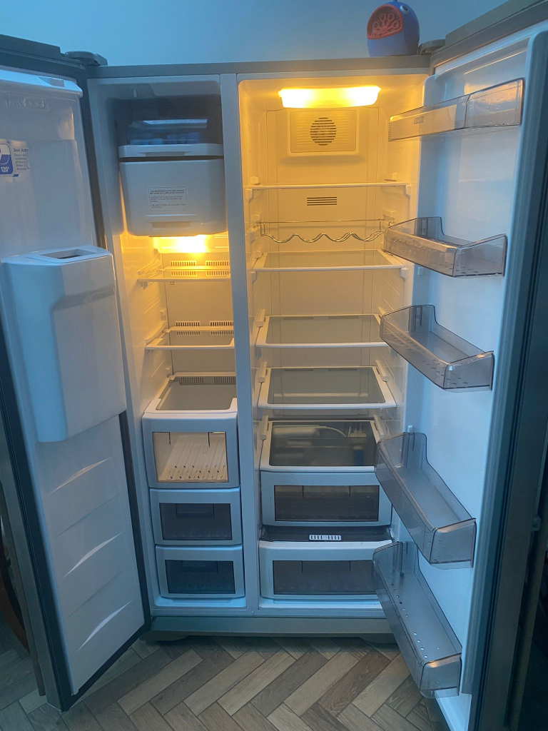 Lamona fridge freezer 